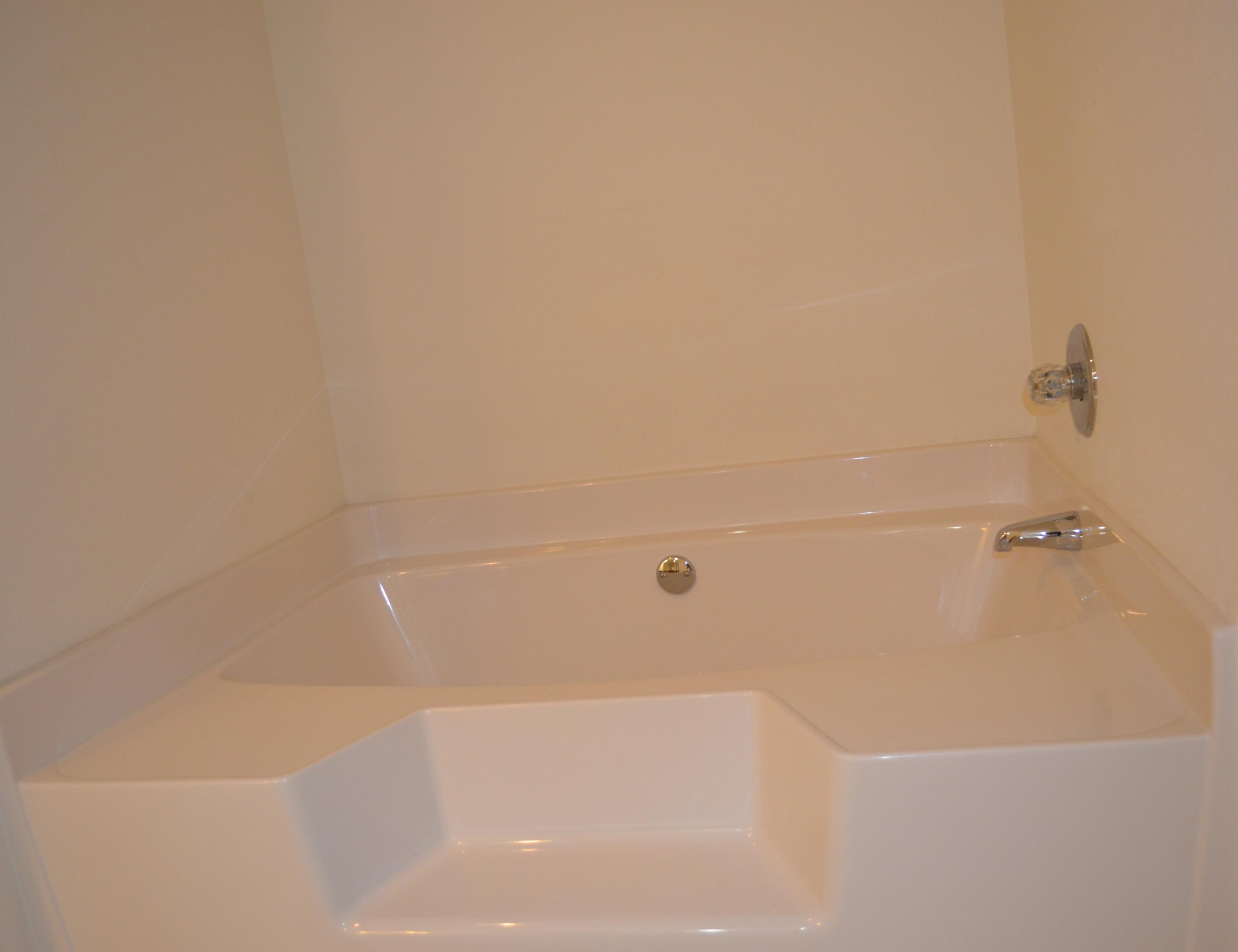ALICIA PLACE - Residential Lease