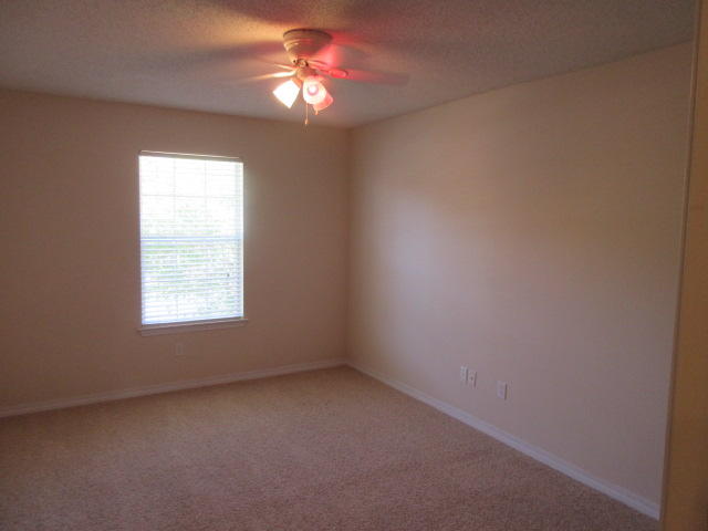 HOUSTON MANOR - Residential
