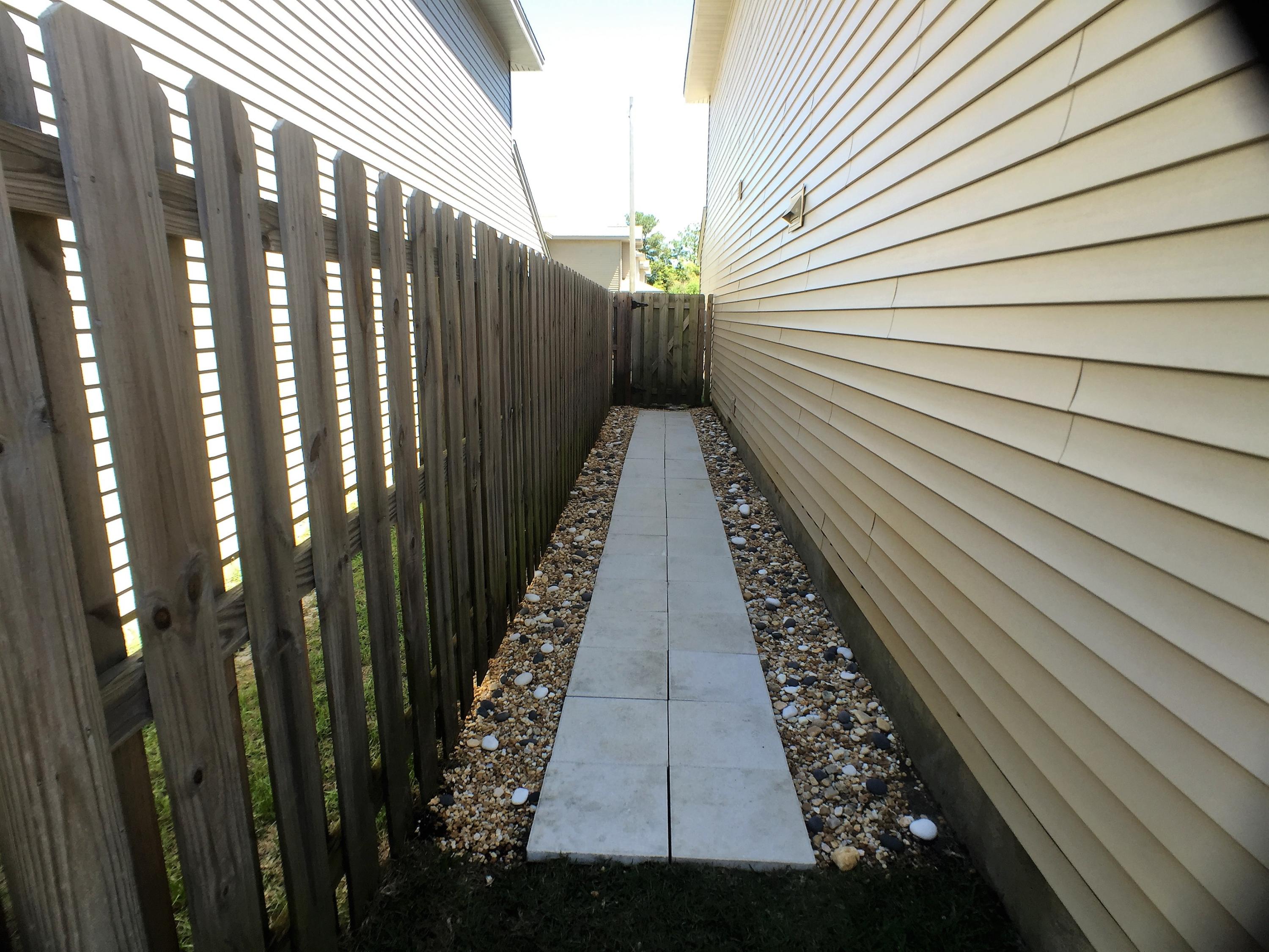 SUMMERWOOD - Residential Lease