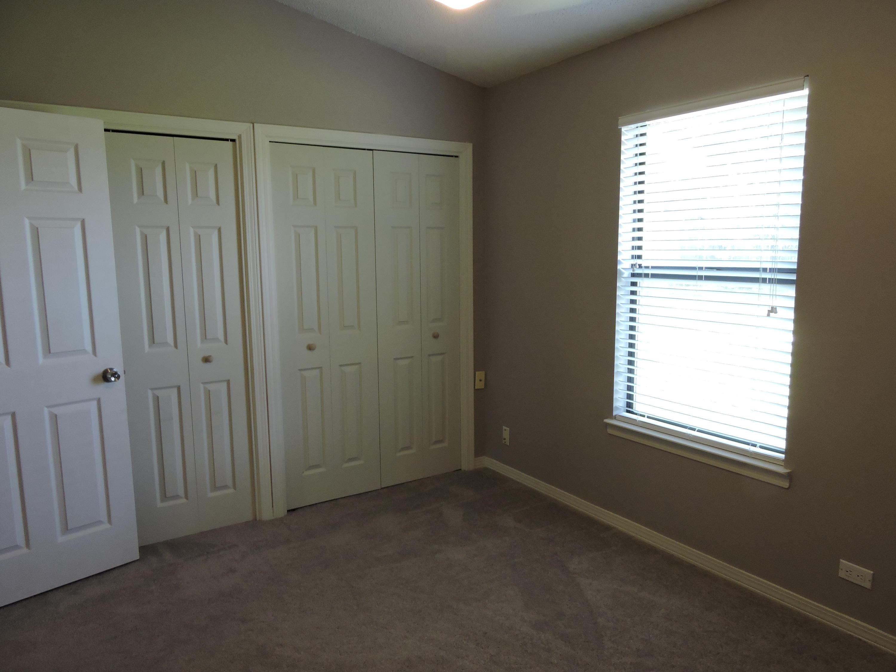 COUNTRYVIEW ESTATES 5TH ADDN - Residential Lease