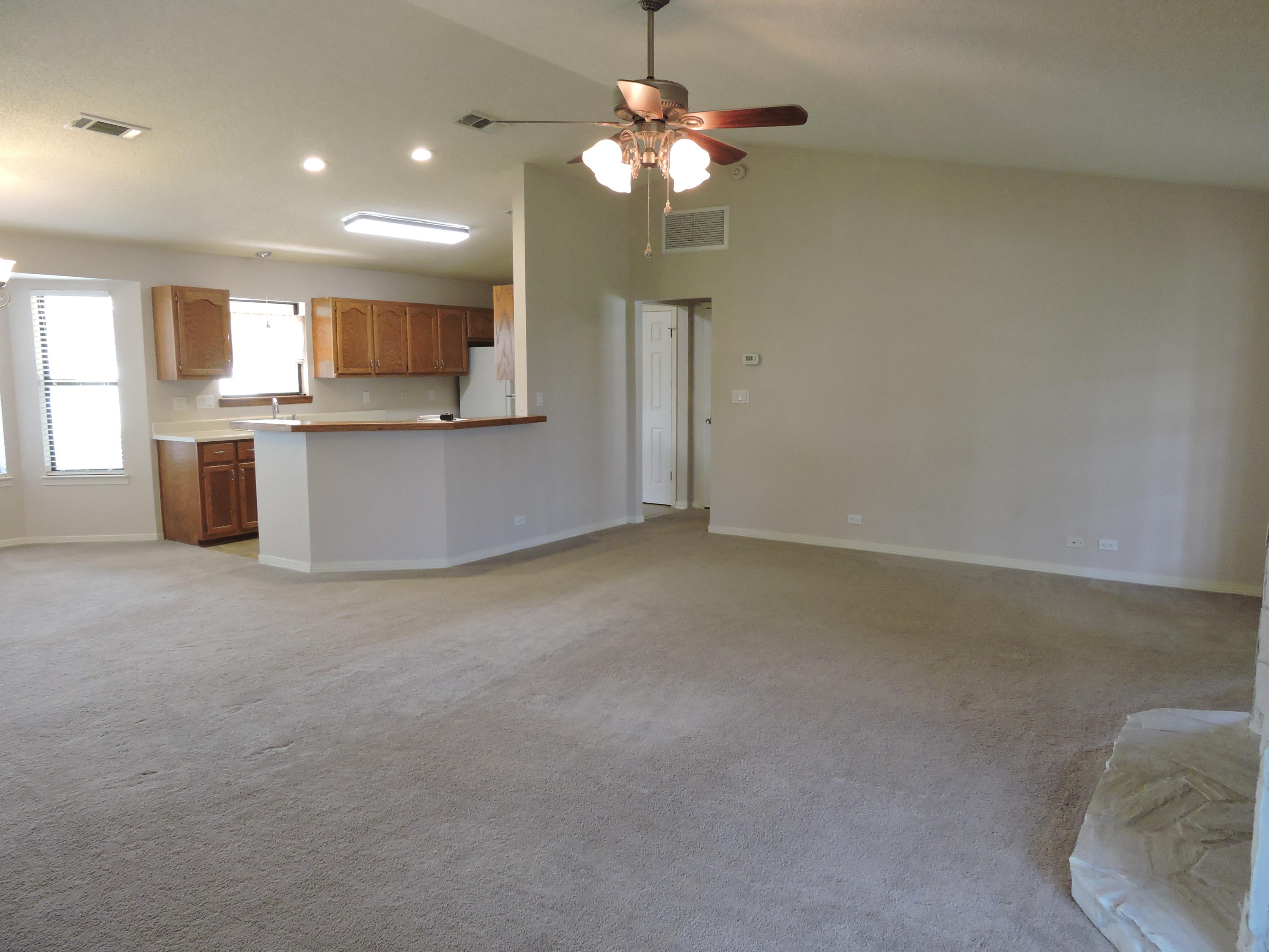 COUNTRYVIEW ESTATES 5TH ADDN - Residential Lease