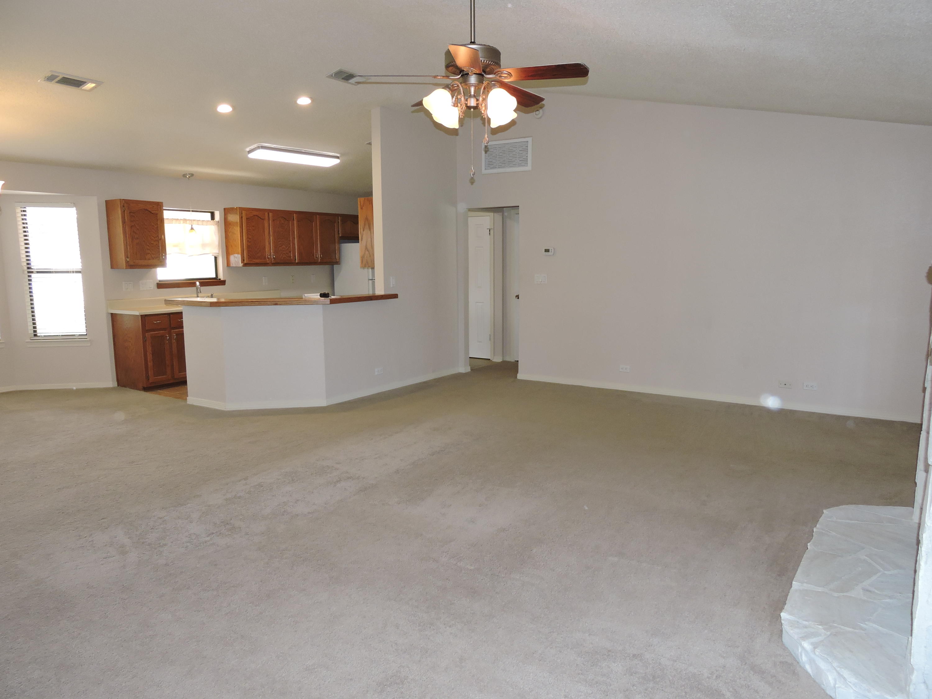 COUNTRYVIEW ESTATES 5TH ADDN - Residential Lease