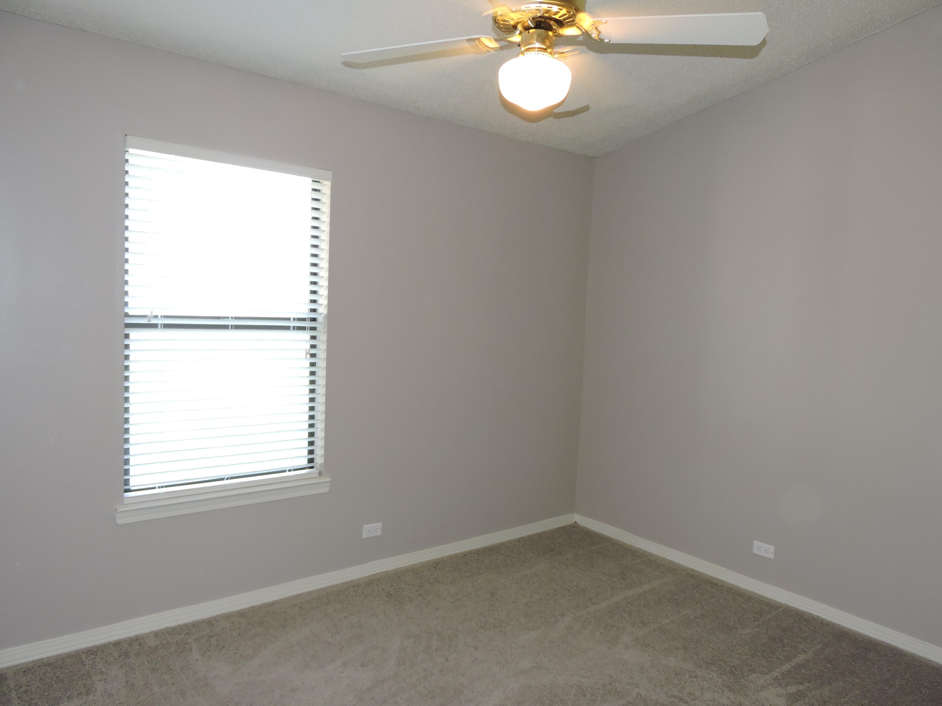 COUNTRYVIEW ESTATES 5TH ADDN - Residential Lease