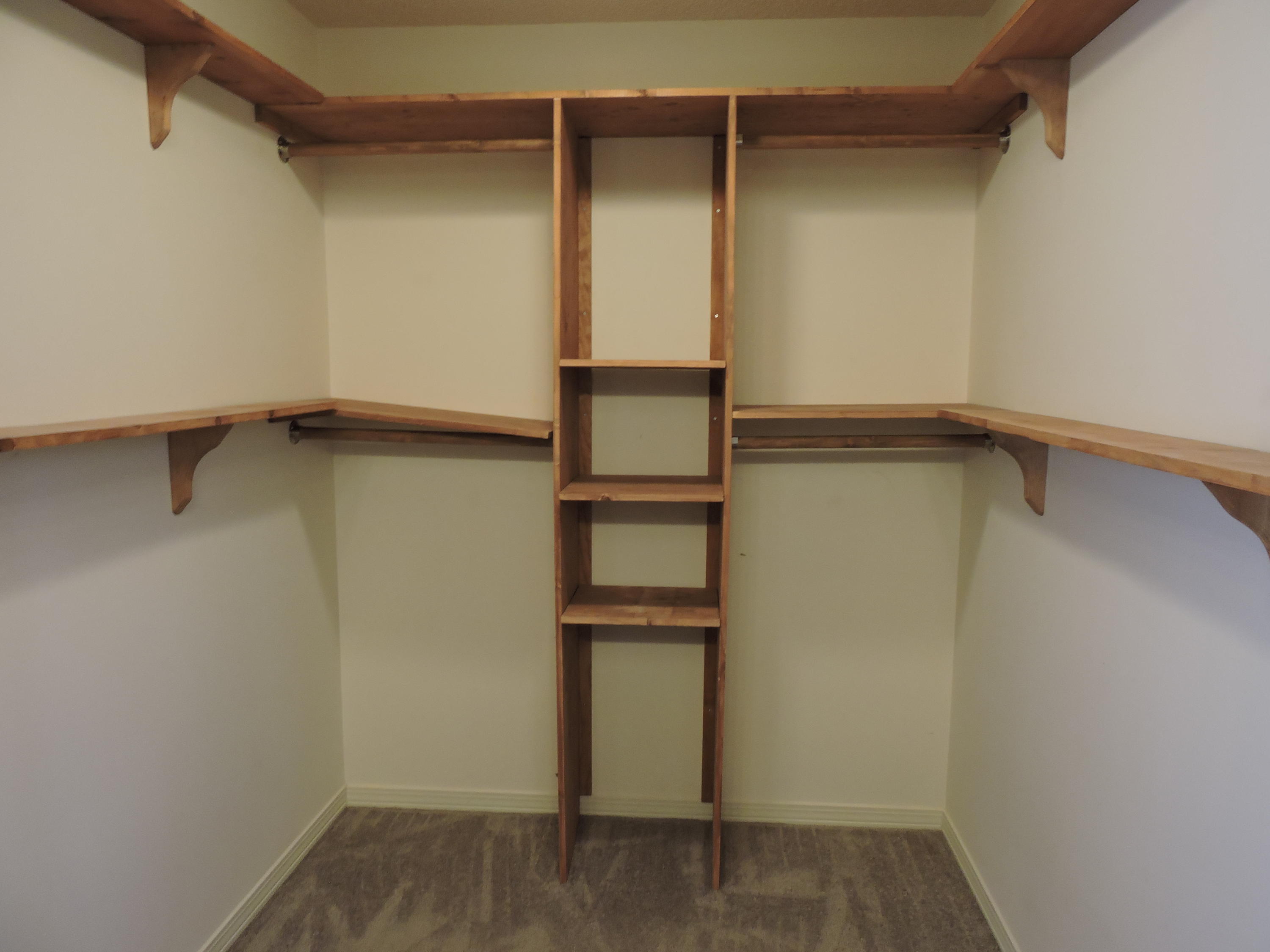 COUNTRYVIEW ESTATES 5TH ADDN - Residential Lease