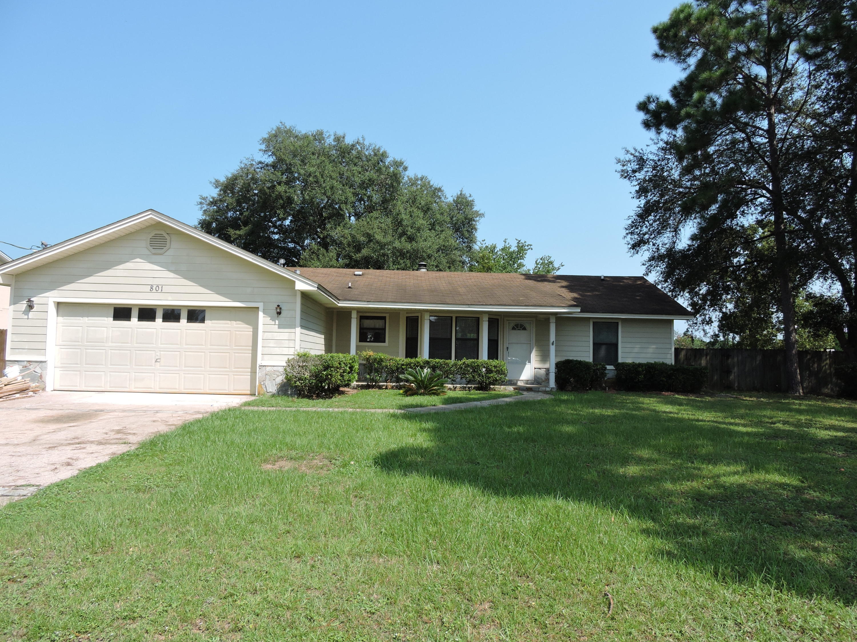 COUNTRYVIEW ESTATES 5TH ADDN - Residential Lease