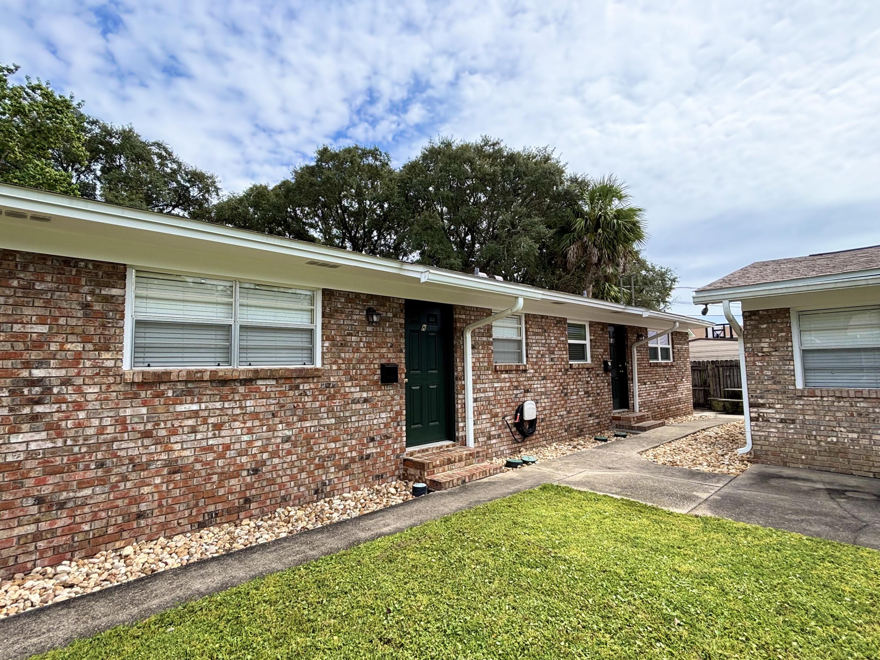 Racetrack Rd 1st Sub - Residential Lease