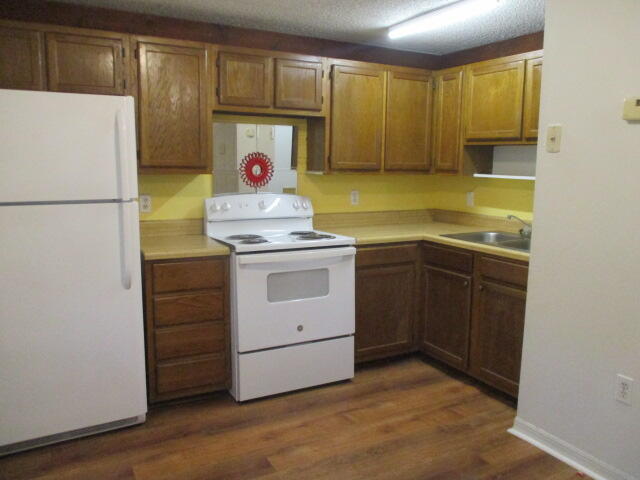 EDGEWATER - Residential Lease