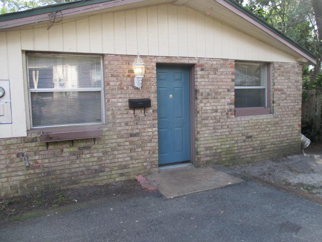 EDGEWATER - Residential Lease
