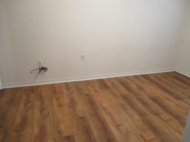 EDGEWATER - Residential Lease