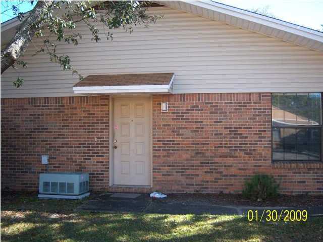 CLASSIC MANOR - Residential Lease