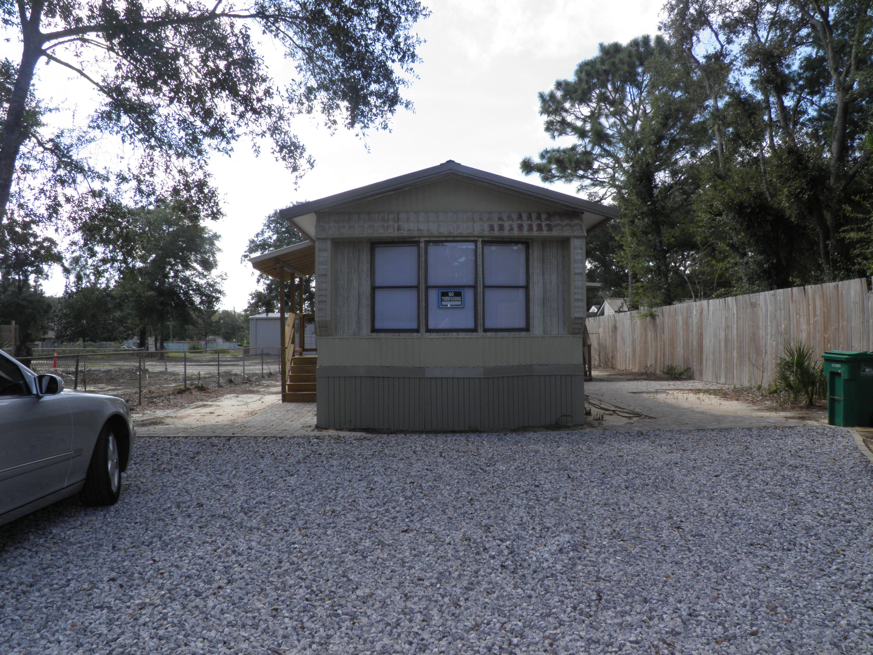 NO RECORDED SUBDIVISION - Residential Lease