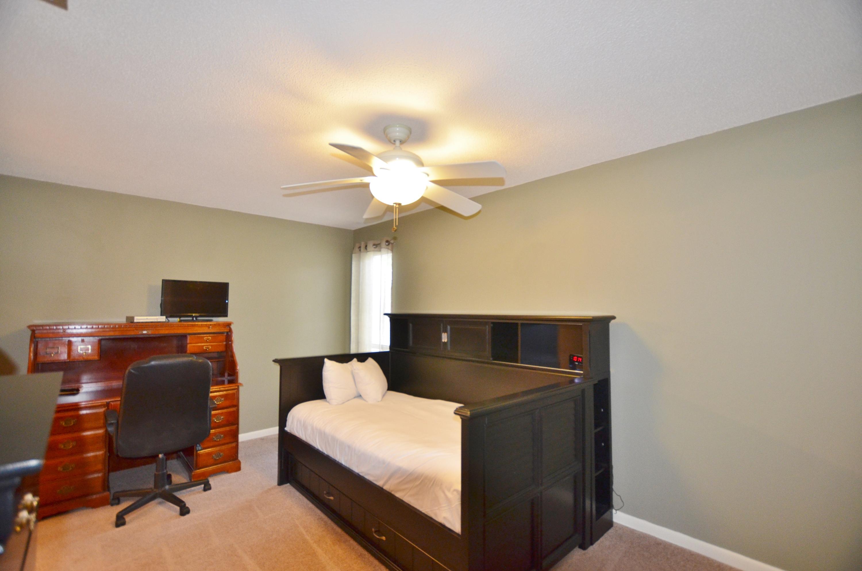 LINKSIDE VILLAGE UNIT 1 - Residential Lease