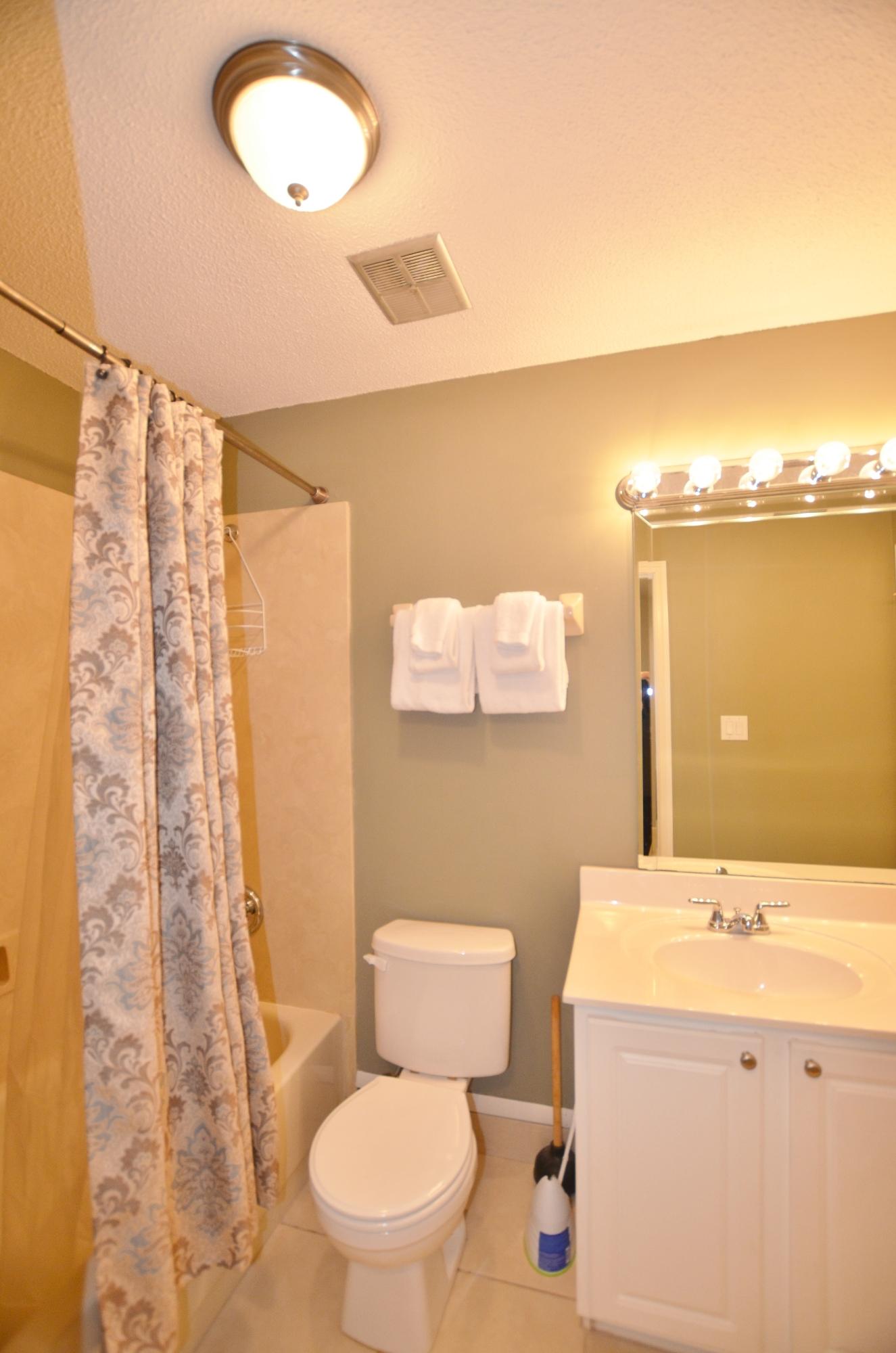 LINKSIDE VILLAGE UNIT 1 - Residential Lease