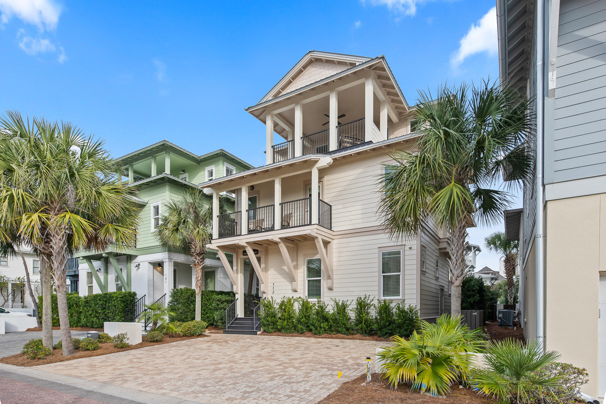 WATER'S EDGE - Residential