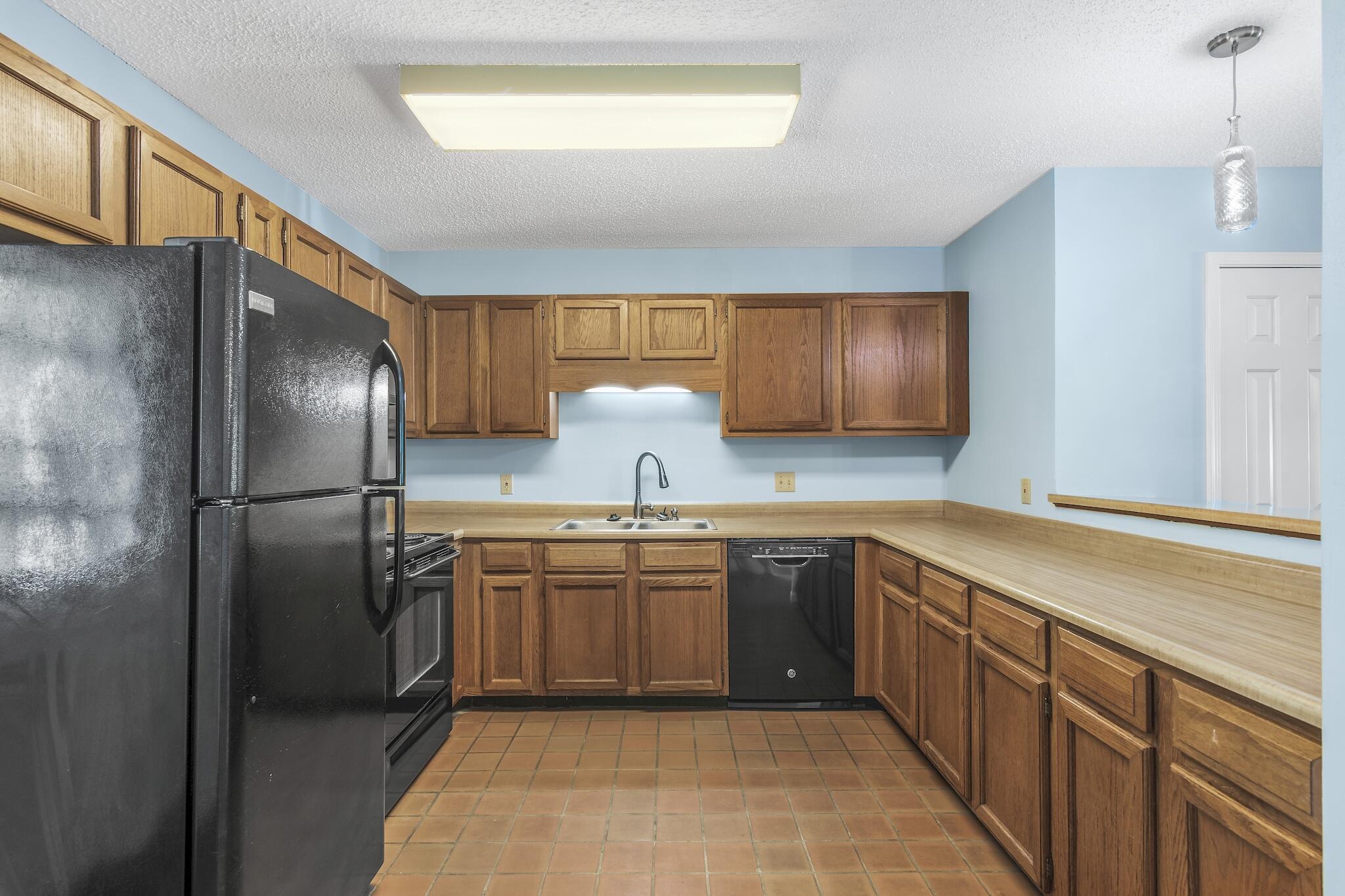 WOODLAND SHORES T/H PH 1 - Residential