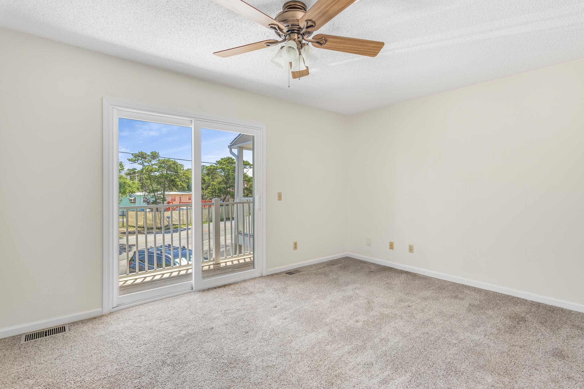 WOODLAND SHORES T/H PH 1 - Residential