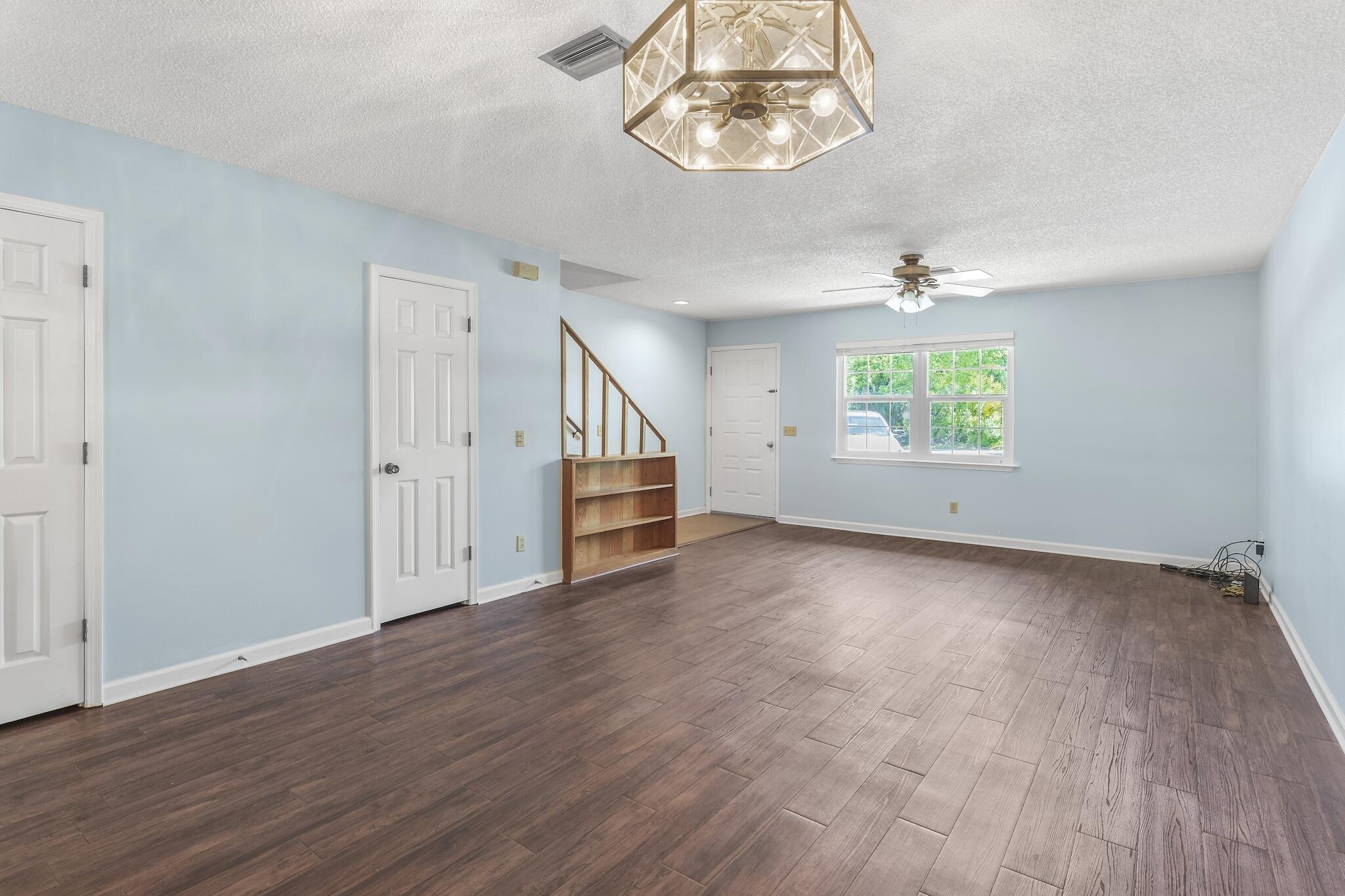 WOODLAND SHORES T/H PH 1 - Residential