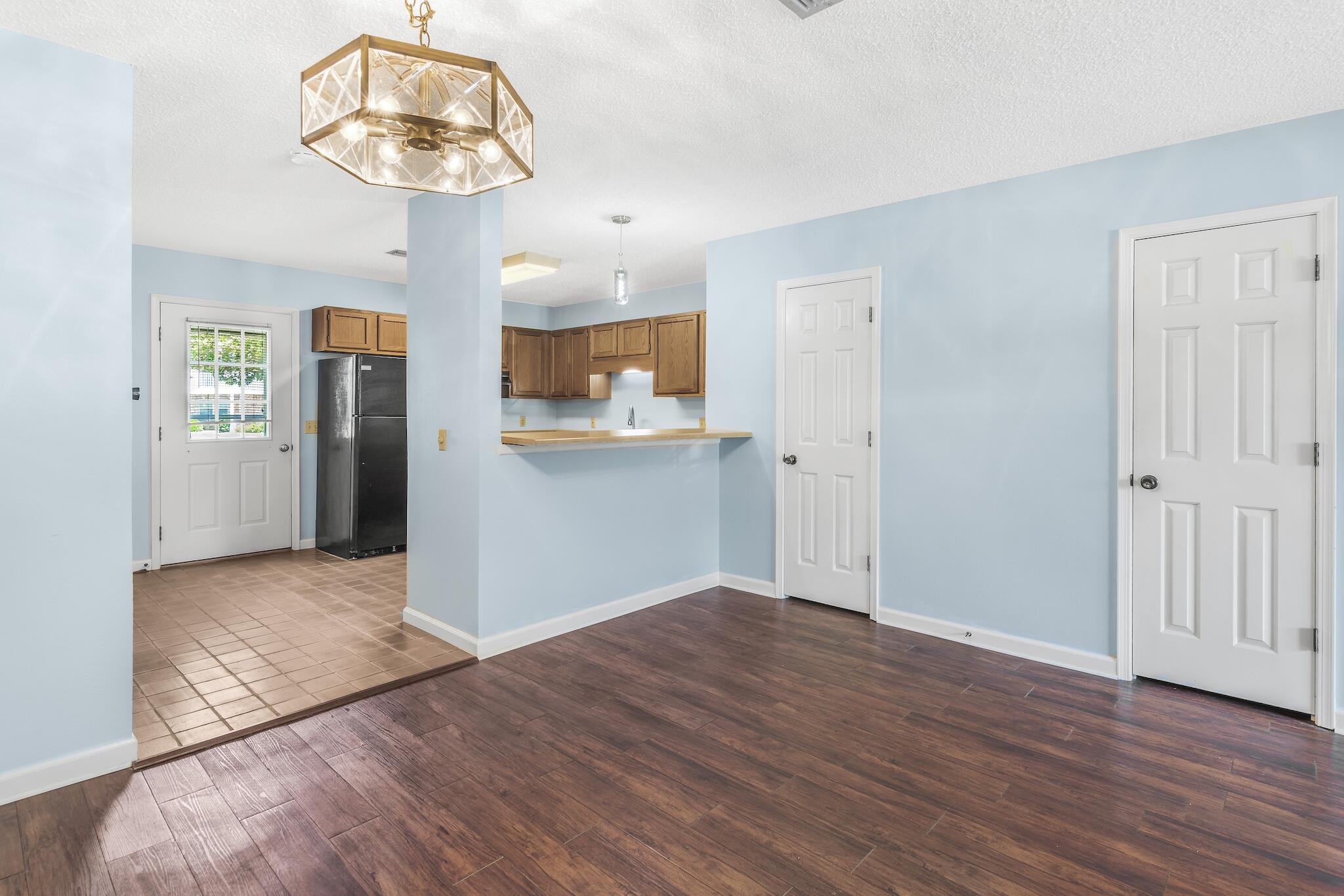 WOODLAND SHORES T/H PH 1 - Residential