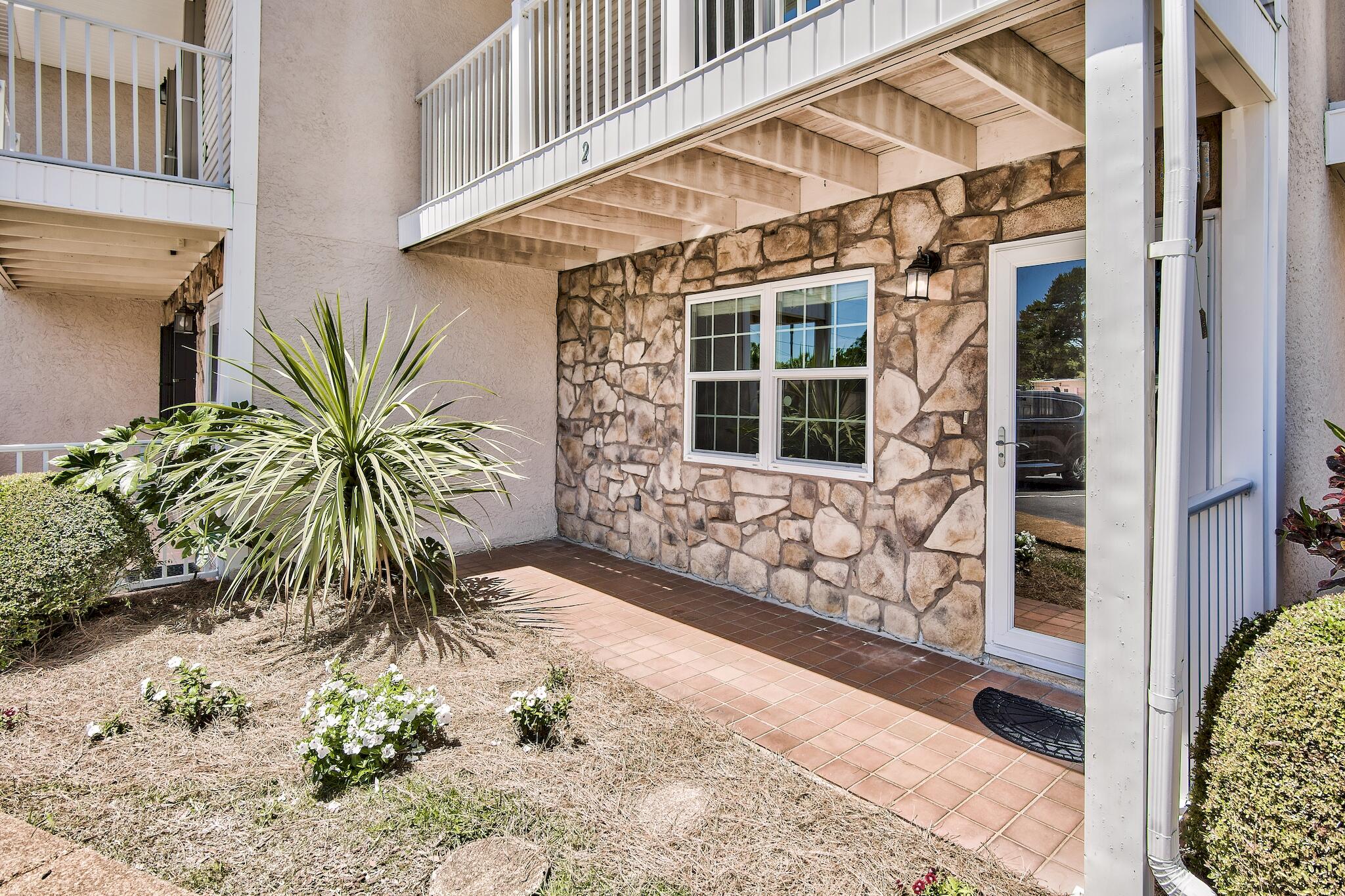 WOODLAND SHORES T/H PH 1 - Residential