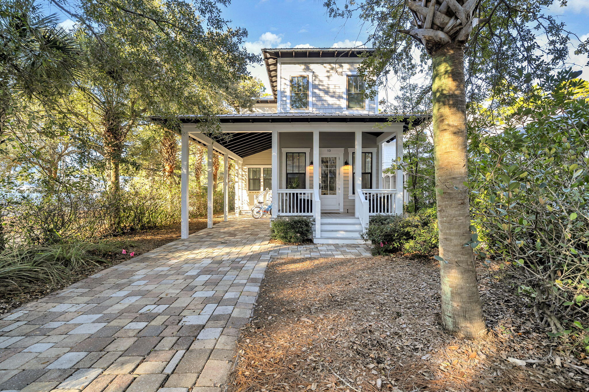 COTTAGES AT EASTERN LAKE - Residential