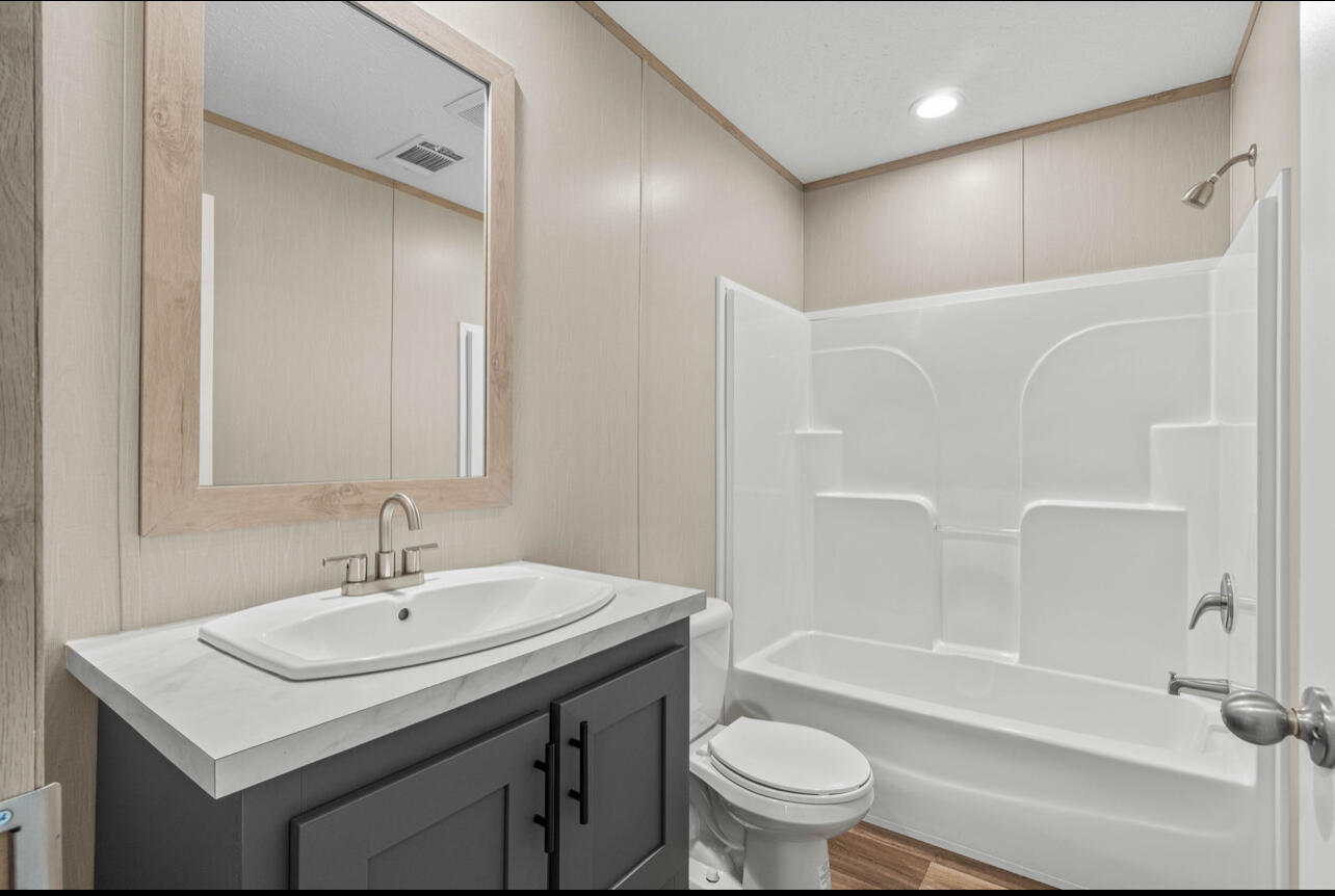 OAKWOOD HILLS UNIT 1 - Residential