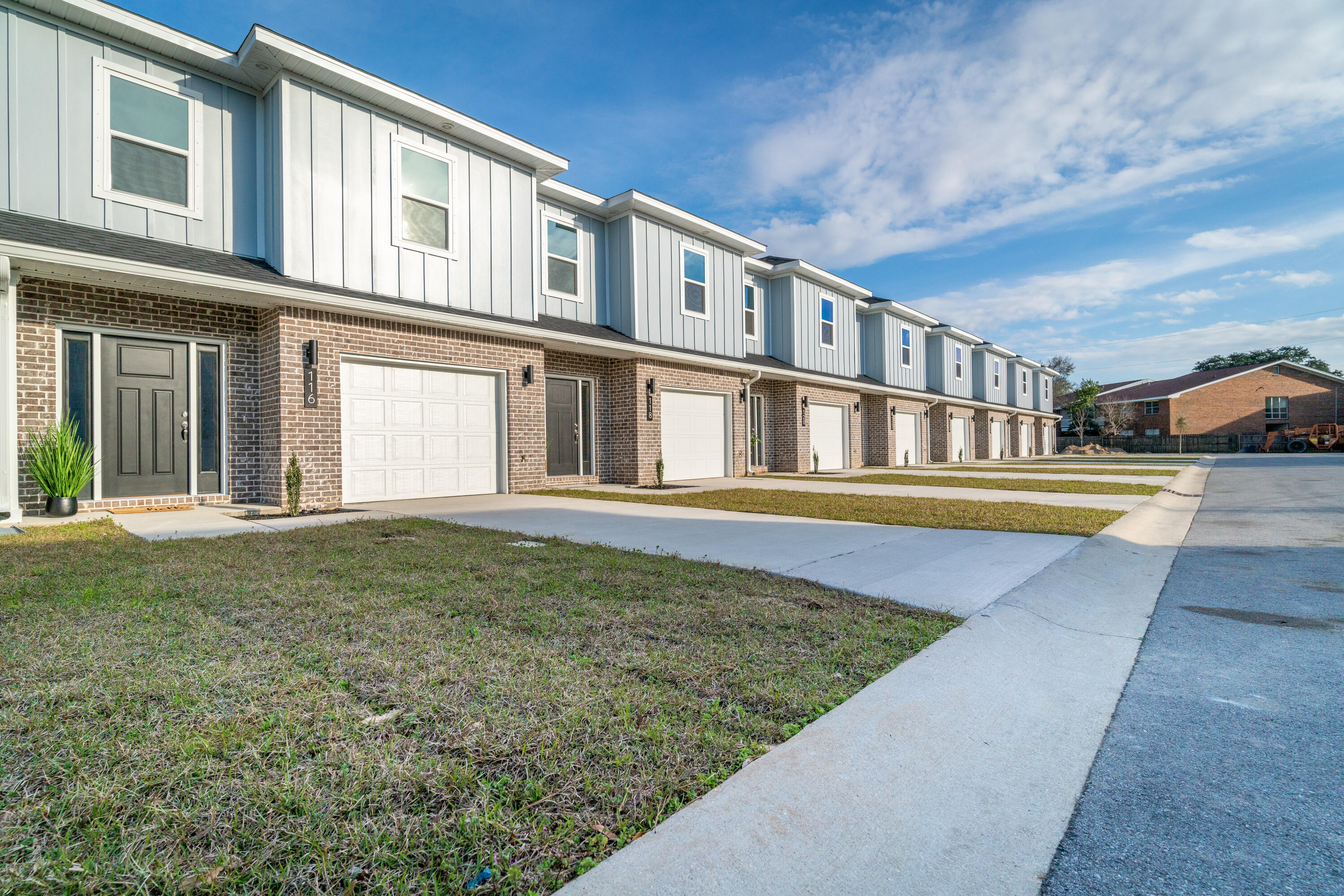 Ainsley Parc - Residential
