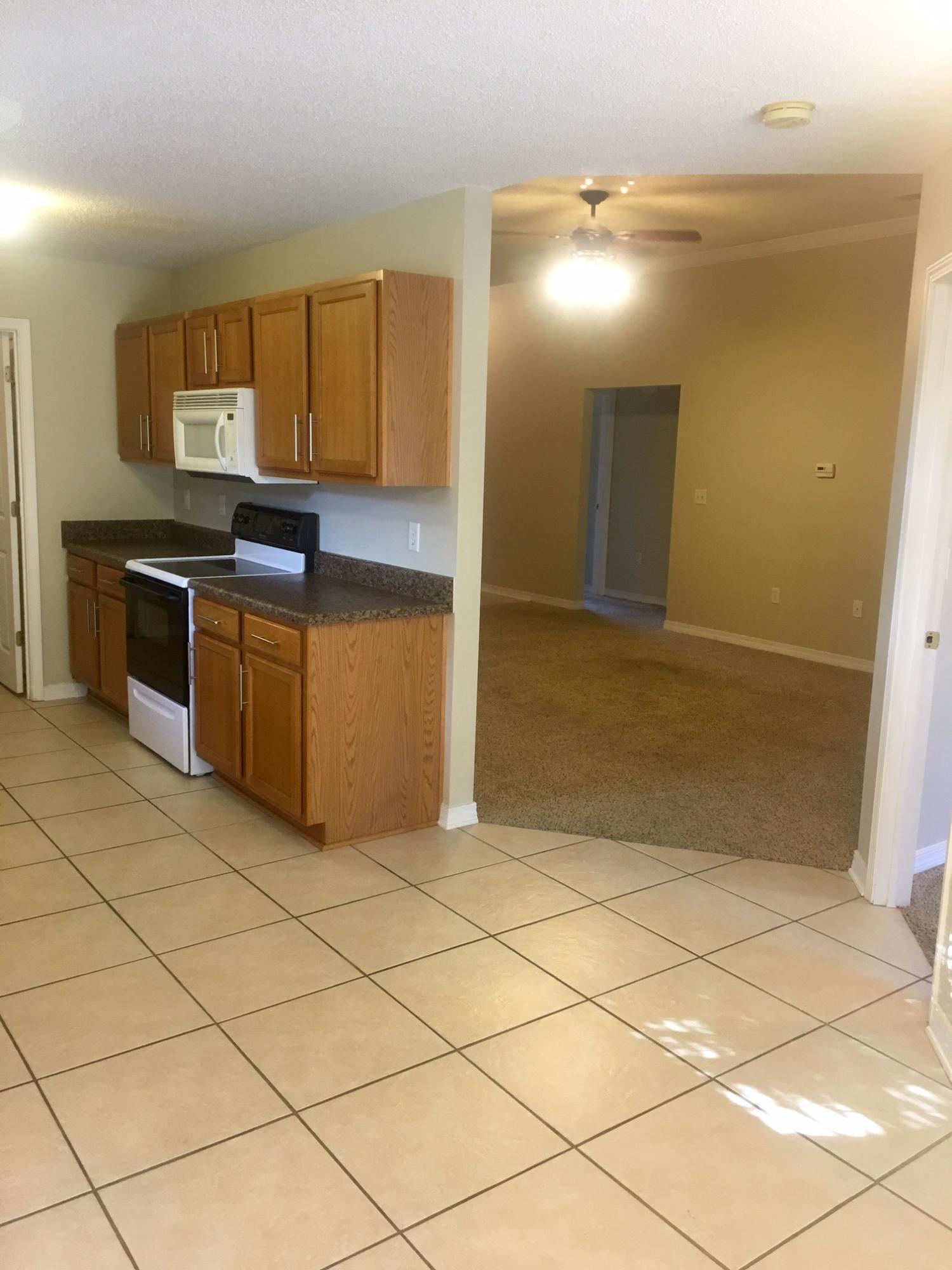 MORRIS ADDN TO CRESTVIEW - Residential Lease