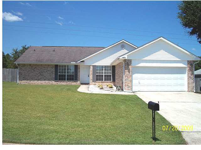 LOOK NO FARTHER! THIS SPACIOUS, WELL KEPT, 3BD/2BA, SPLIT FLOOR PLAN, ALL BRICK HOME IS JUST WHAT YOU'VE BEEN LOOKING FOR. SOUTH OF I-10, QUIET COUNTRY LIVING AT IT'S BEST YET CONVENIENTLY LOCATED NEAR THE MAIN ARTERY OF CRESTVIEW JUST MINUTES AWAY FROM SHOPPING,FINE DINING AND ABOUT A 30 MINUTE COMMUTE TO EGLIN AFB. THIS HOME HAS LARGE FAMILY ROOM PLUS A FORMAL LIVING ROOM WHICH COULD BE USED AS STUDY/OFFICE. OFF THE BREAKFAST NOOK, YOU HAVE A BREAKFAST BAR WHICH OVERLOOKS FULLY EQUIPPED KITCHEN WITH PLENTY CABINETS AND COUNTER SPACE, PLUS A FORMAL DINING ROOM FOR THOSE COZY CANDLE LIGHT DINNERS! MASTER SUITE FEATURES 2 WALK-IN CLOSETS, HIS/HER VANITIES AND GARDEN TUB. HUGE PRIVACY FENCED BACK YARD. SMALL PET ON APPROVAL WITH NON REFUNDABLE PET FEE. WORTH SEEING TO RENT! SORRY NO SMOKING.