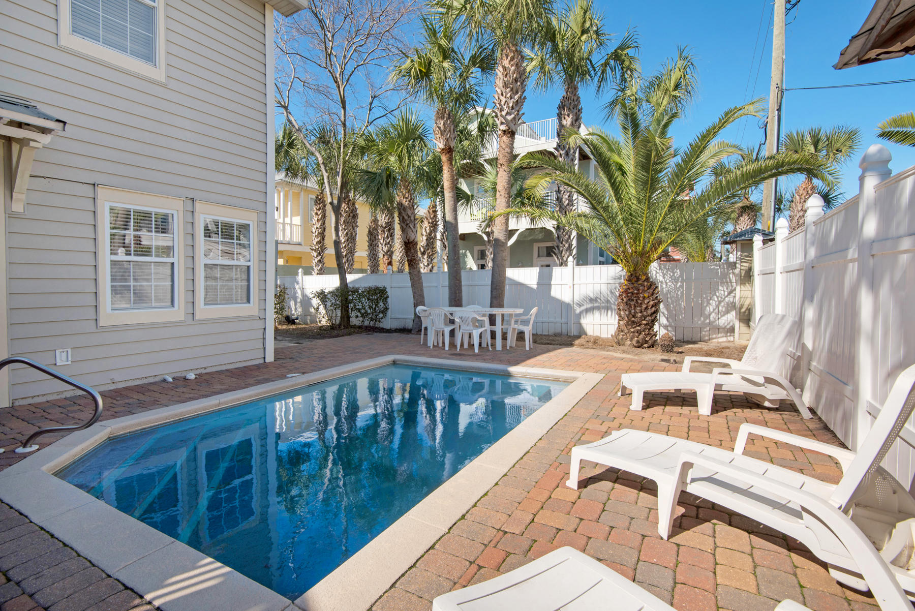 FRANGISTA BEACH 1ST ADDN - Residential