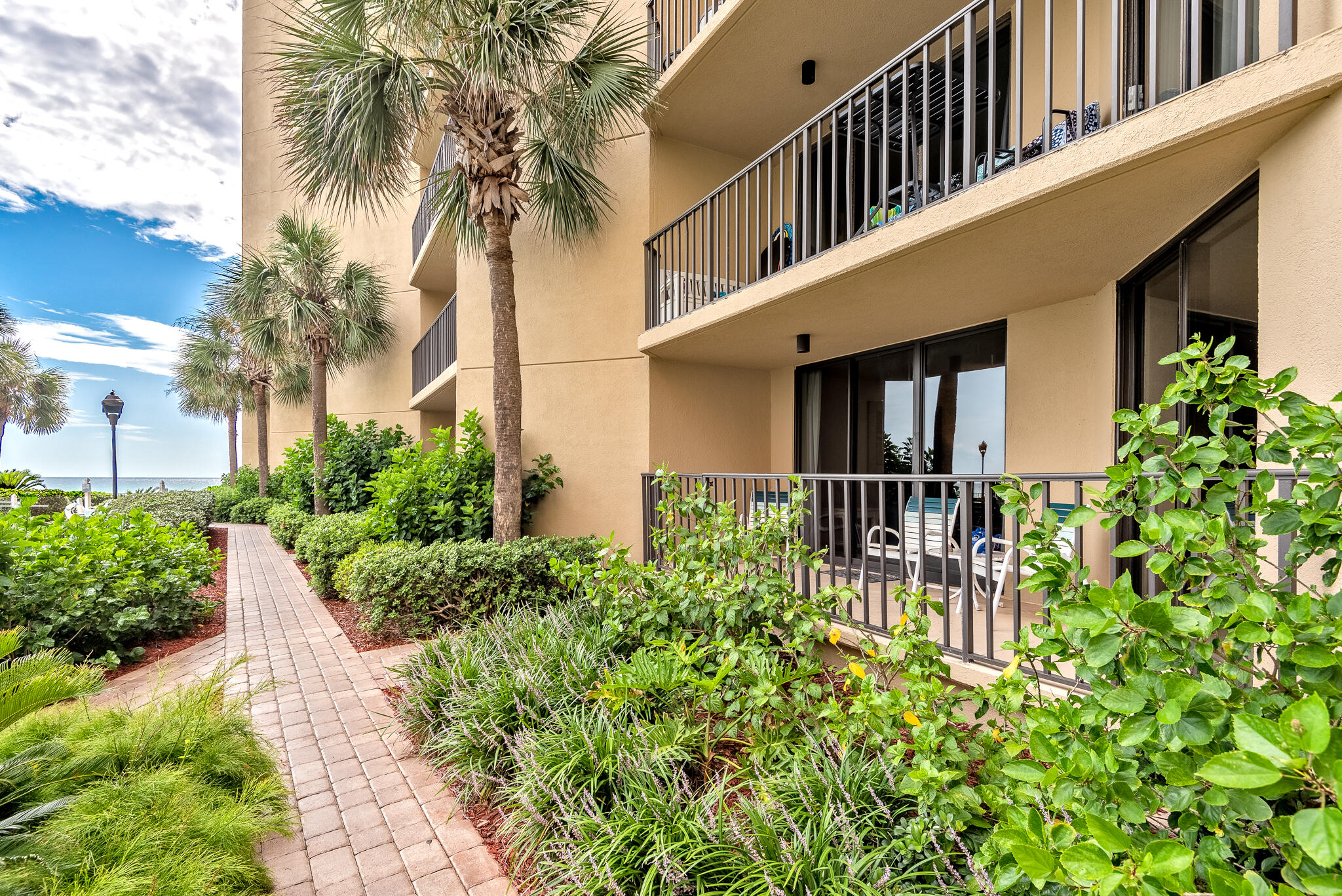 Summerhouse Condo - Residential