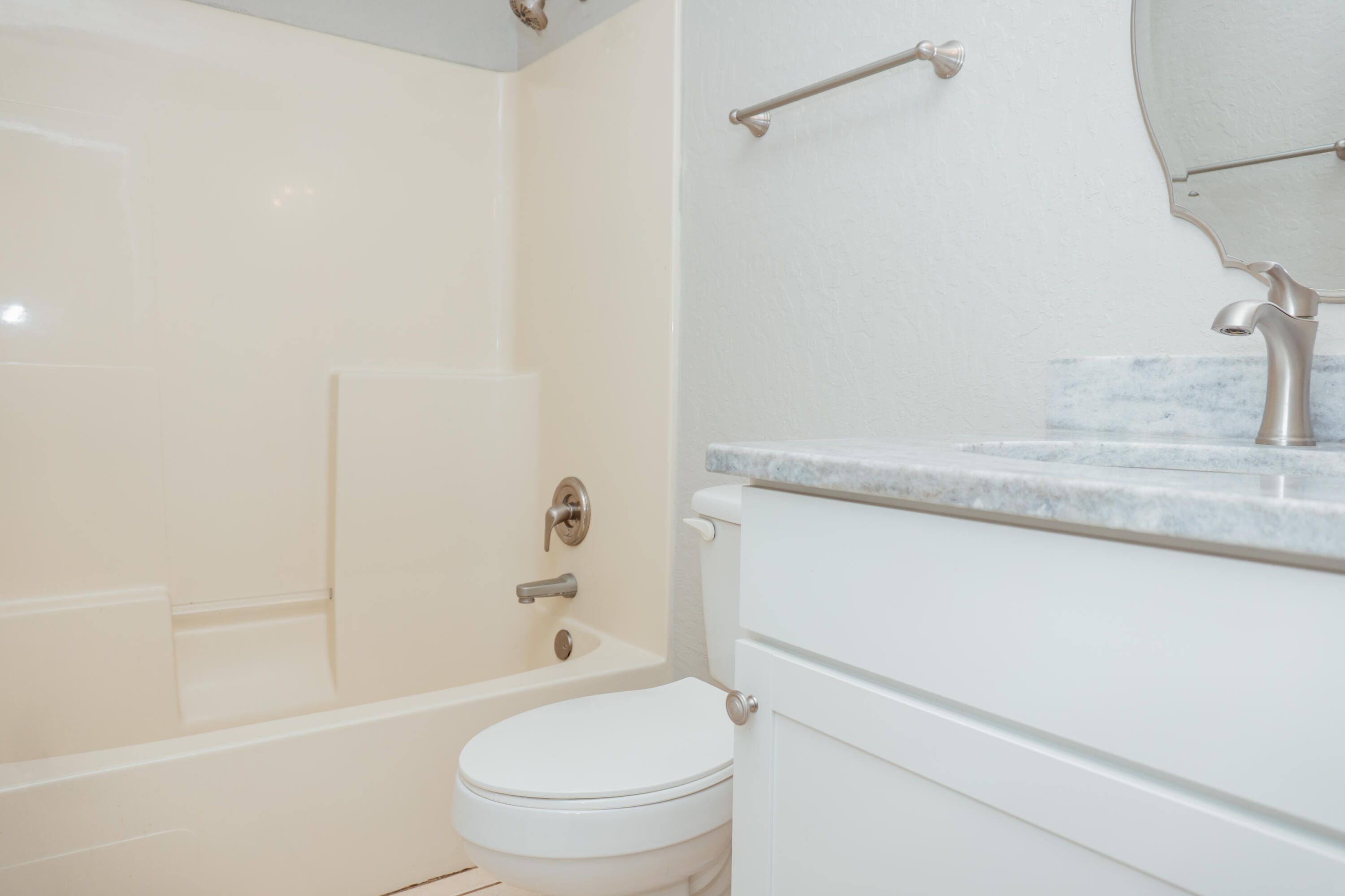 SHOAL TERRACE - Residential Lease