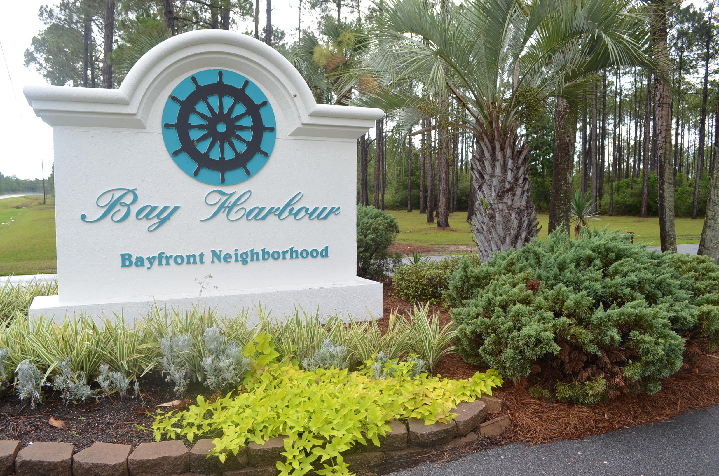 BAY HARBOUR - Land