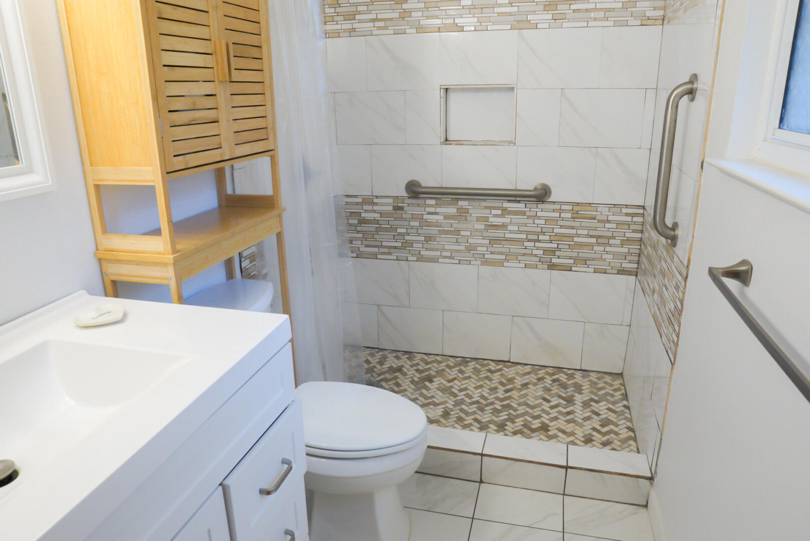 NICEVILLE PINES - Residential Lease