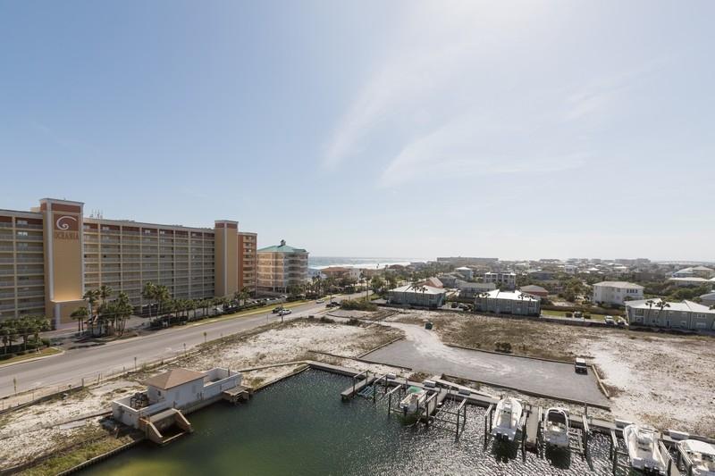 HARBOR LANDING - Residential