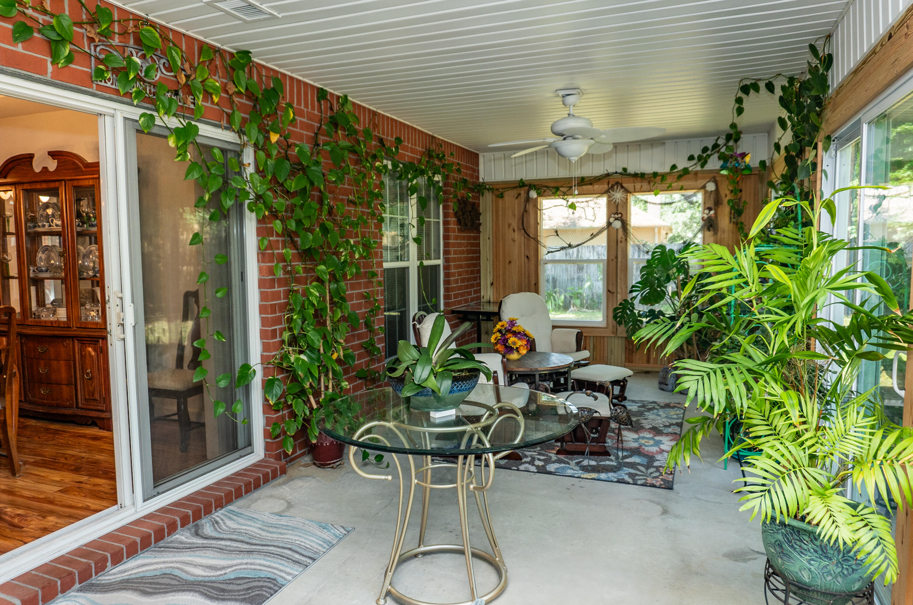 TOM KING ESTATES - Residential