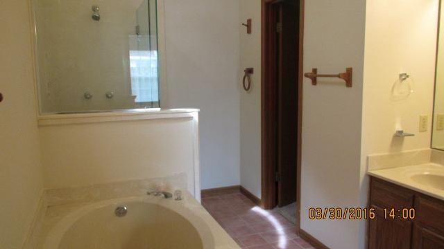 WOODLAND PARK ESTATES - Residential Lease