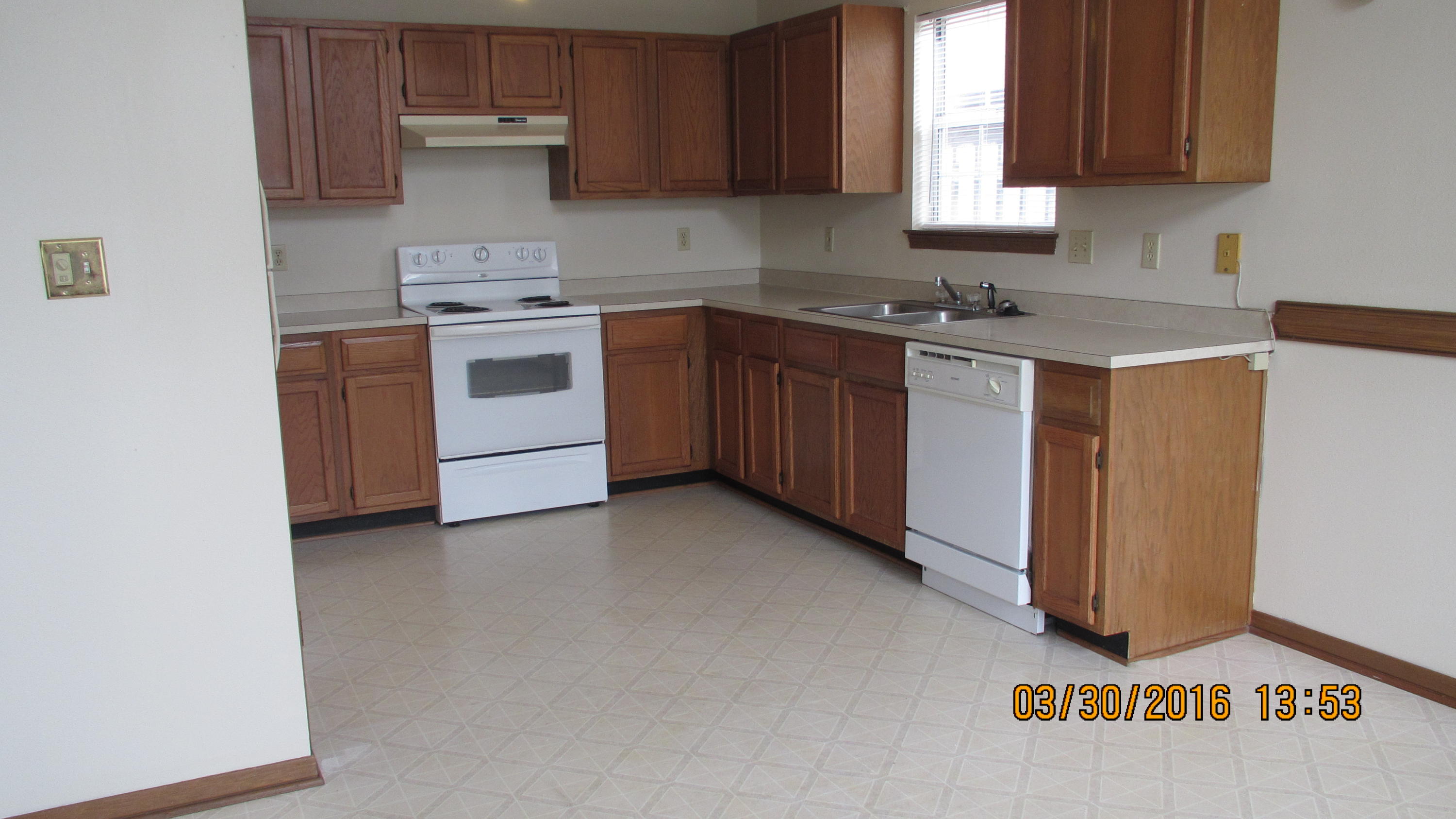 WOODLAND PARK ESTATES - Residential Lease