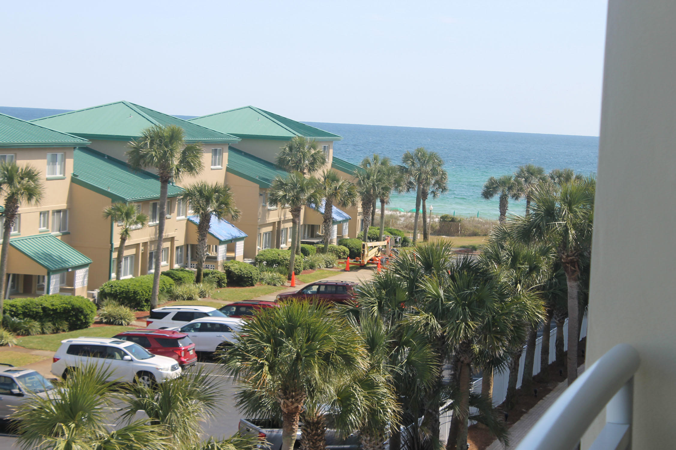 It's a charmer. Beach and Bay condos don't hit the market often. Here's one with views of The Gulf and The Bay. Great location and lots of amenities. Beach and Bay features a 700 foot lazy river, the new Destin West Bayside Marina (600-foot marina with 25 private dock slips), oversized pool, grilling area, and of course... A Beautiful White Sand Beach that the Emerald Coast is known for.