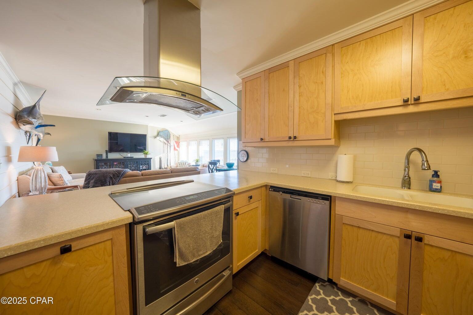 BAY POINT STUDIO VILLAS 3 CONDO - Residential