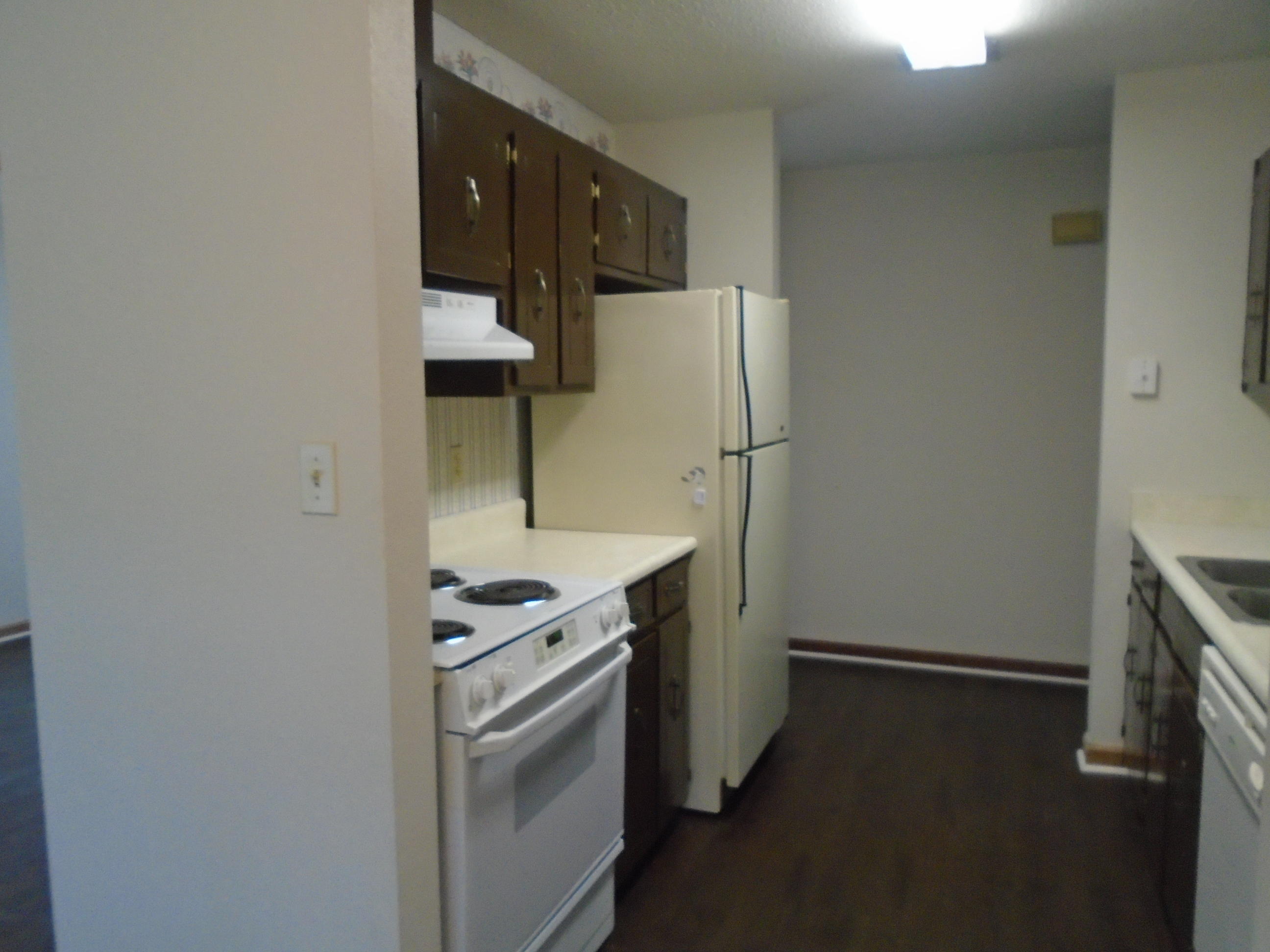 PINE MEADOWS - Residential Lease