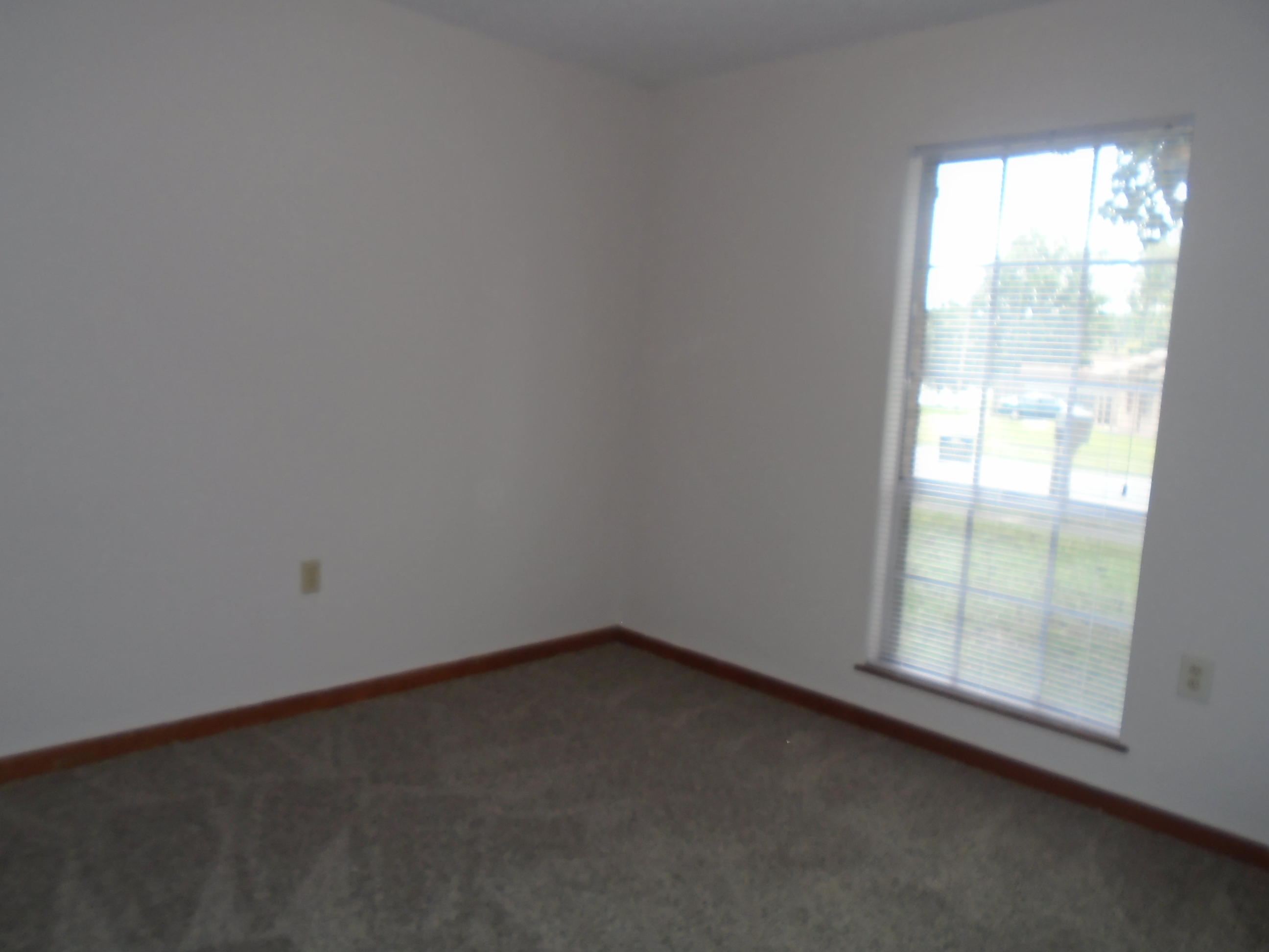 PINE MEADOWS - Residential Lease