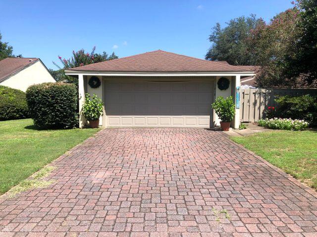 ROYAL OAK VILLAGE - Residential Lease