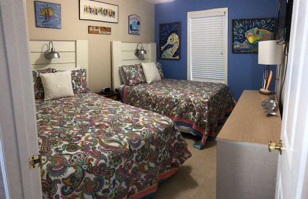 BEACHSIDE VILLAS CONDO - Residential
