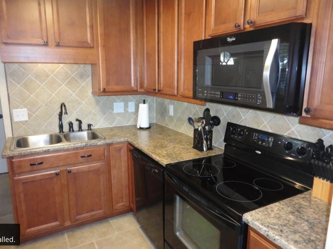 OAK TREE PARK - Residential Lease