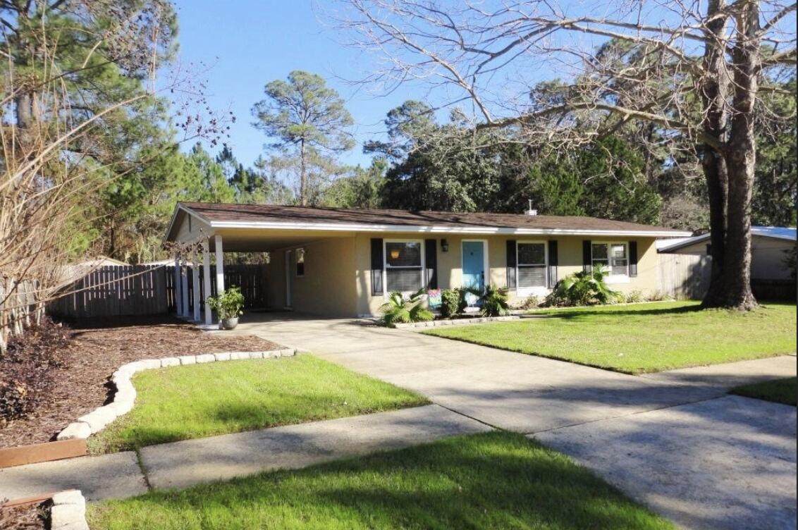 Come view this adorable home in a quiet neighborhood. Tile throughout entire home. Jacuzzi tub in master bath! Fenced in backyard. Located just 5 miles to our gorgeous emerald coast beaches, 3 miles to Hurlburt and 10 miles to Eglin AFB. Very central to all shopping, schools, restaurants, hospitals, and just a few minutes to the local Target! Call for a showing today!  
To apply, copy and paste the Application link into your browser: https://apply.link/3xUckYD

Please Text Mallory for showing instructions 850-376-7997.