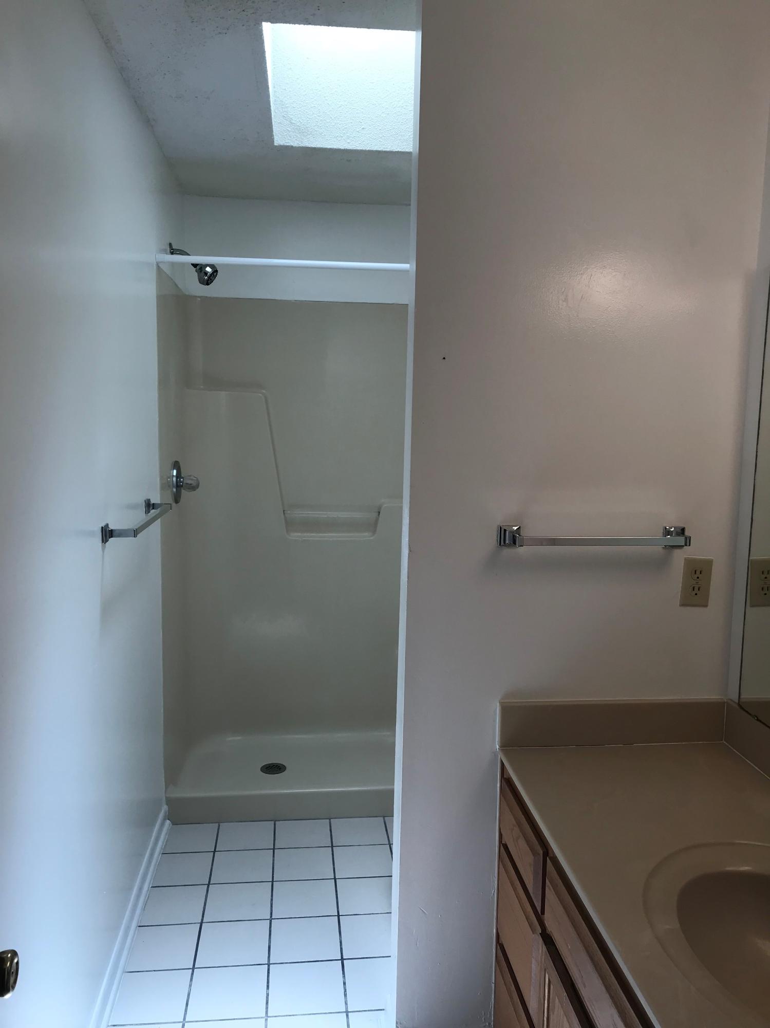 PORT DIXIE - Residential Lease