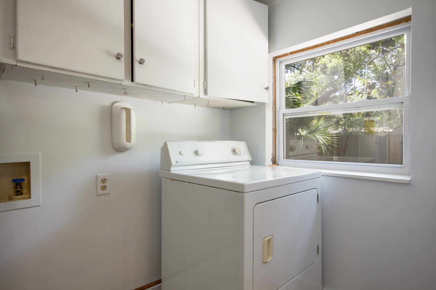 ELLIOTTS POINT - Residential