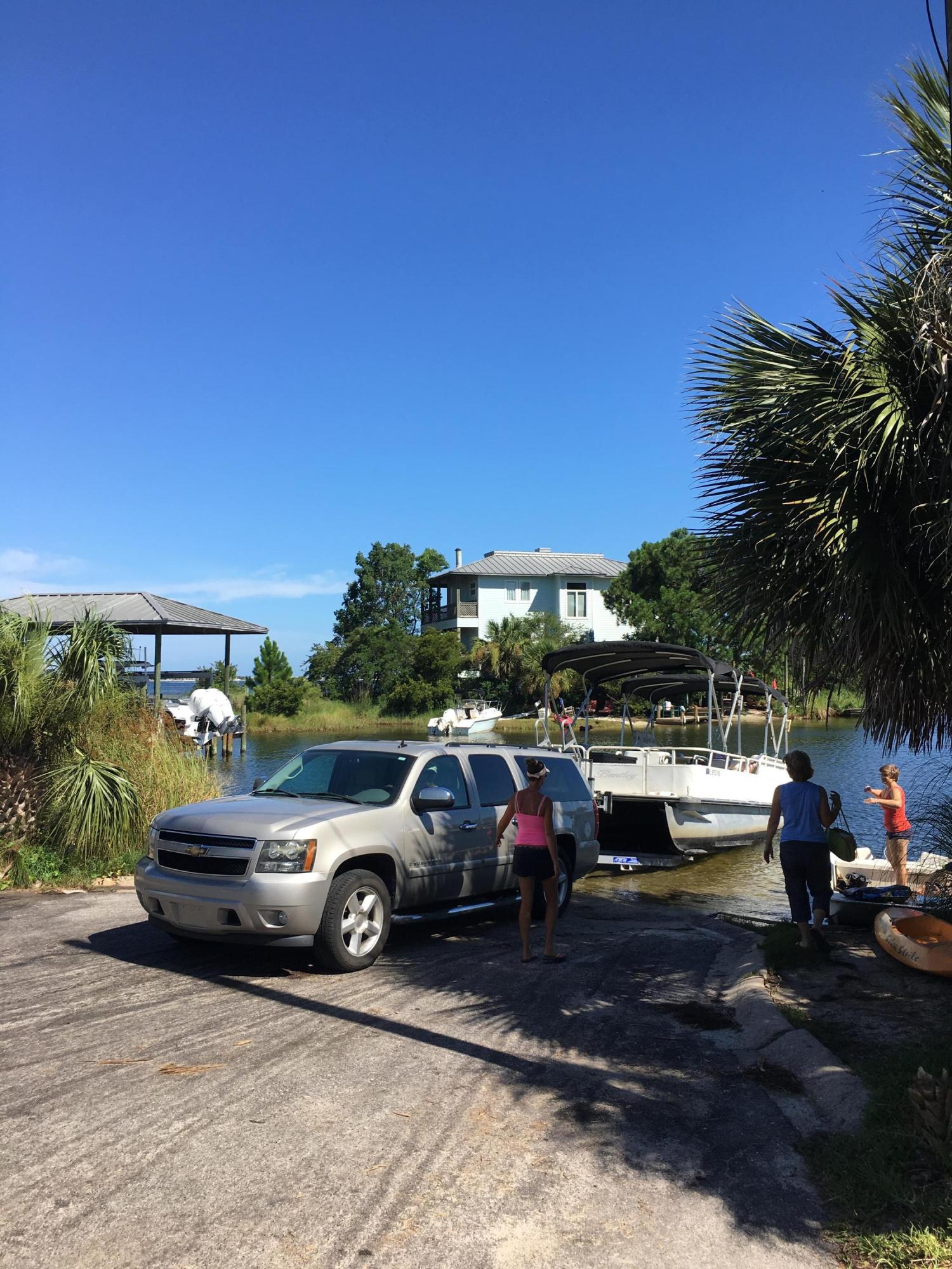 ELLIOTTS POINT - Residential