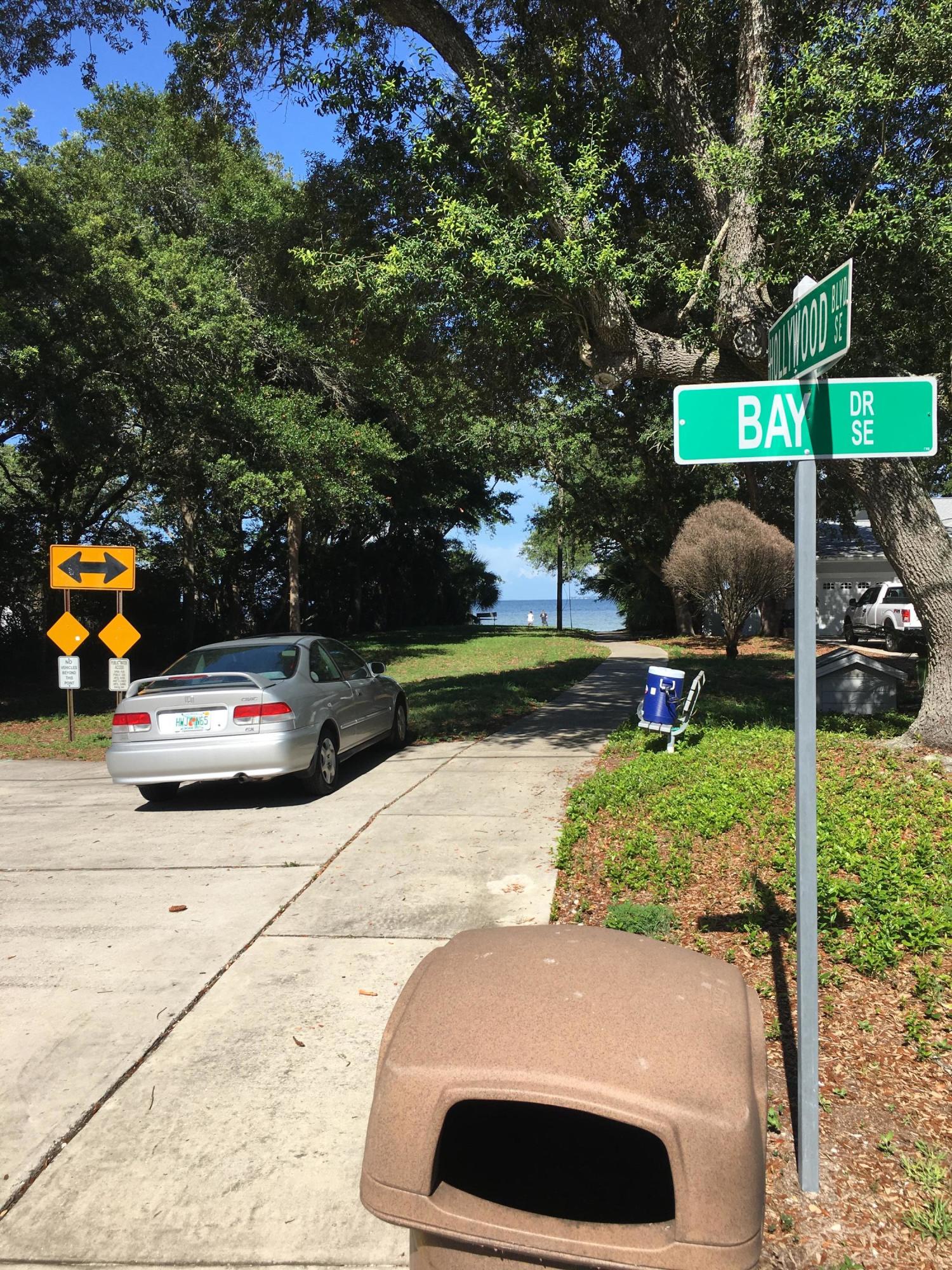 ELLIOTTS POINT - Residential