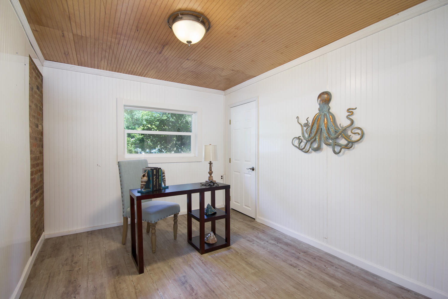 ELLIOTTS POINT - Residential
